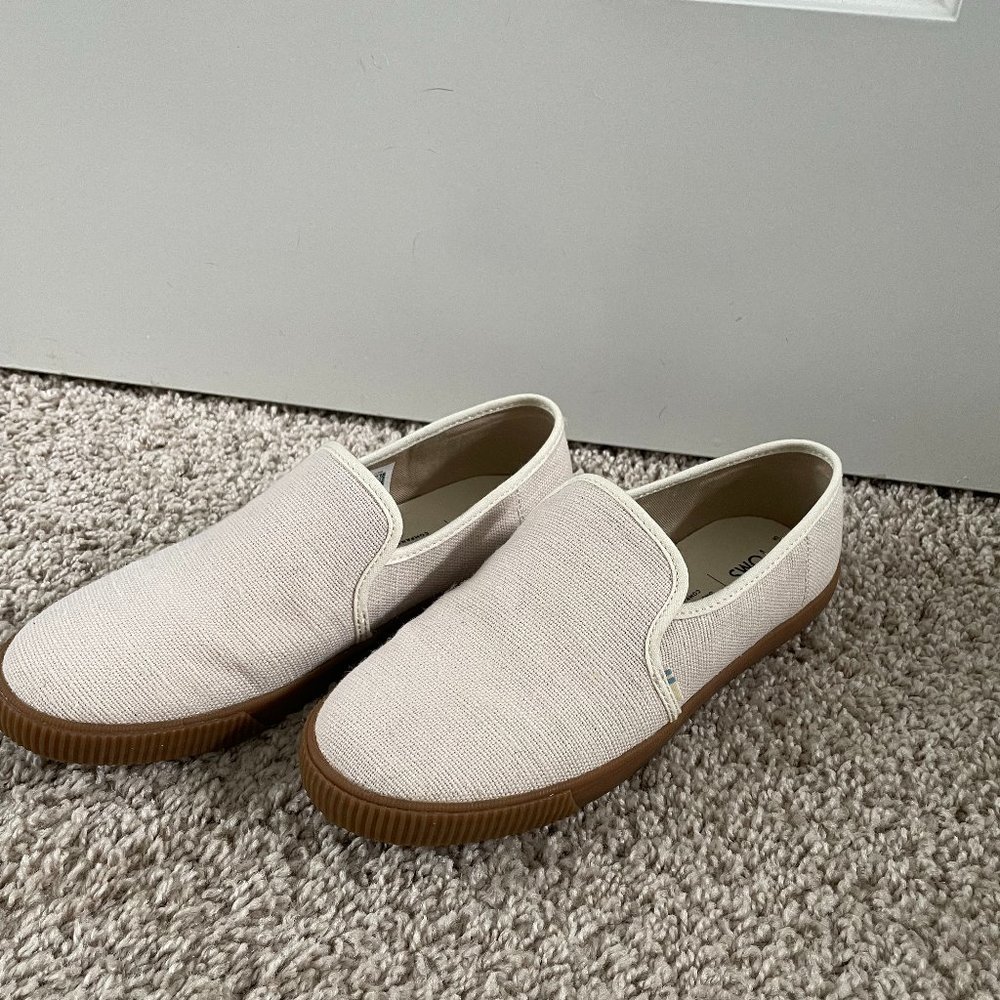 Toms Slip On Shoes - Tan - Like New